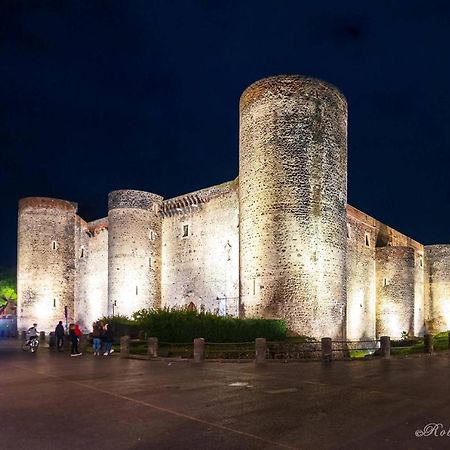 Monument Home Катания Экстерьер фото